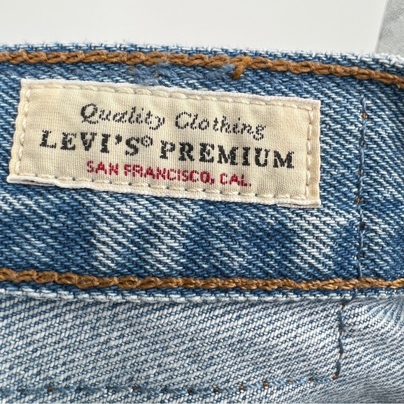 Levi's 501 Light Wash Faded Distressed Ripped Straight Leg Buttondown Denim Jean - Picture 10 of 15